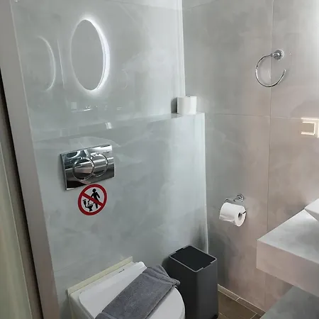 Klg And Aparthotel